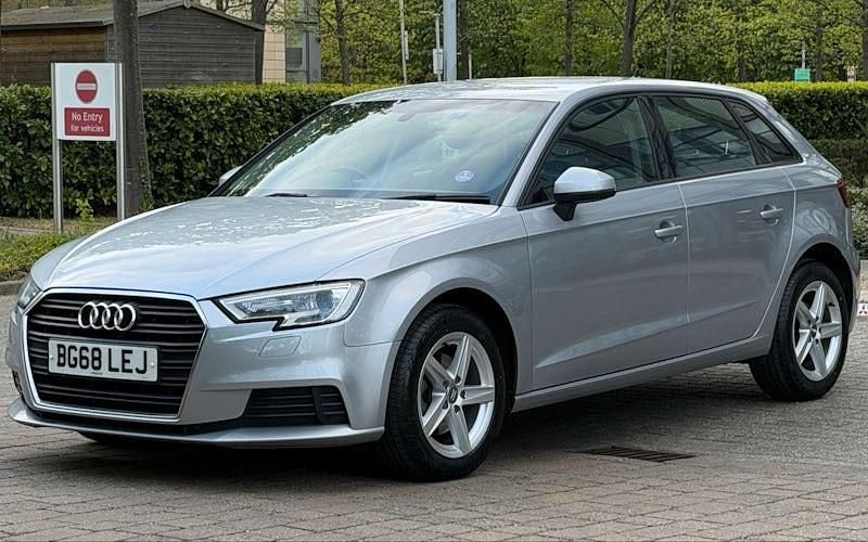Used Audi A3 Sportback 116 HP (85 kW) 2018 Silver Hatchback