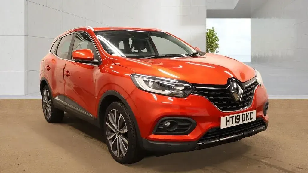 Used Renault Kadjar Iconic 140 HP (102 kW) 2019 Flame red SUV