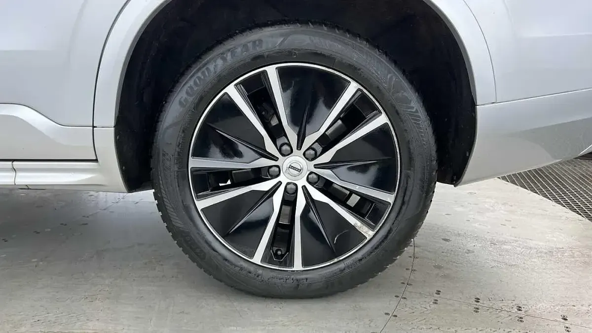 Used Volvo XC90 Momentum 2022 Silver SUV