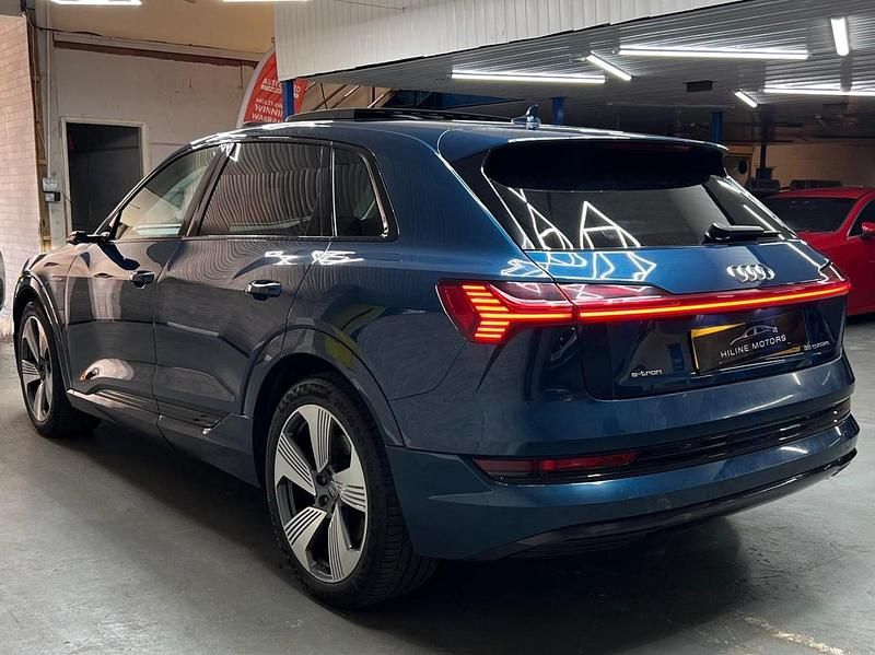 Used Audi e-tron Premium 300 kW (408 HP) 2019 Blue SUV