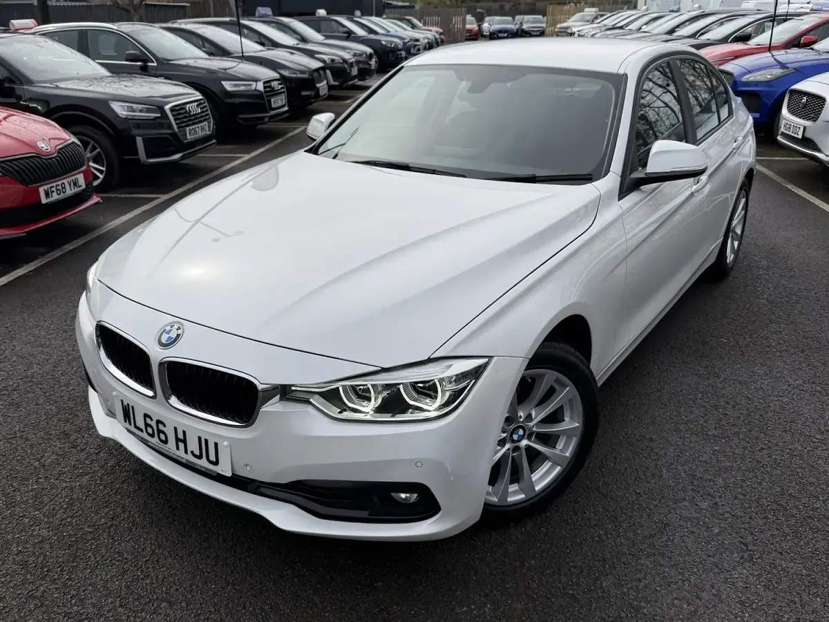 Used BMW 320 Comfort Edition 184 HP (135 kW) 2016 White Sedan