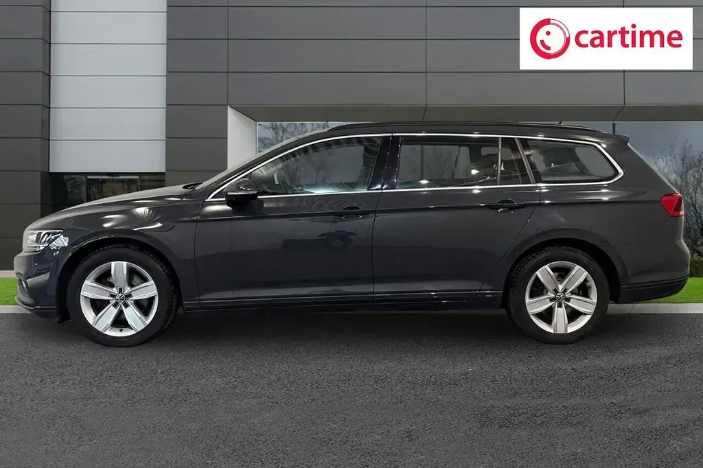 Used VW Passat SE 120 HP (88 kW) 2020 Grey Estate