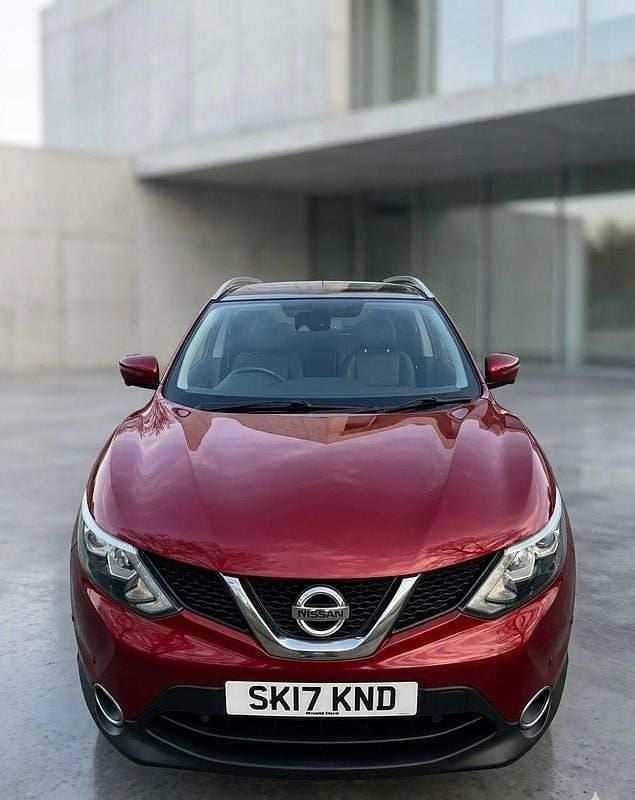 Used Nissan Qashqai Tekna 2017 Red SUV