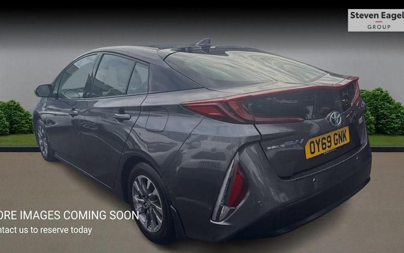 Used Toyota Prius 122 HP (89 kW) 2019 Hatchback