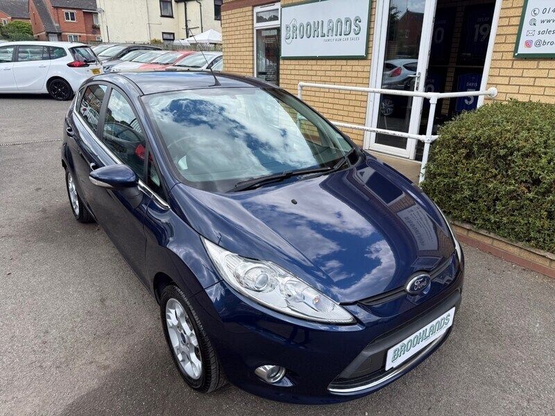 Ink blue Used 2012 Ford Fiesta Zetec Hatchback | £4,495 (A bit pricey) - Image 1/4
