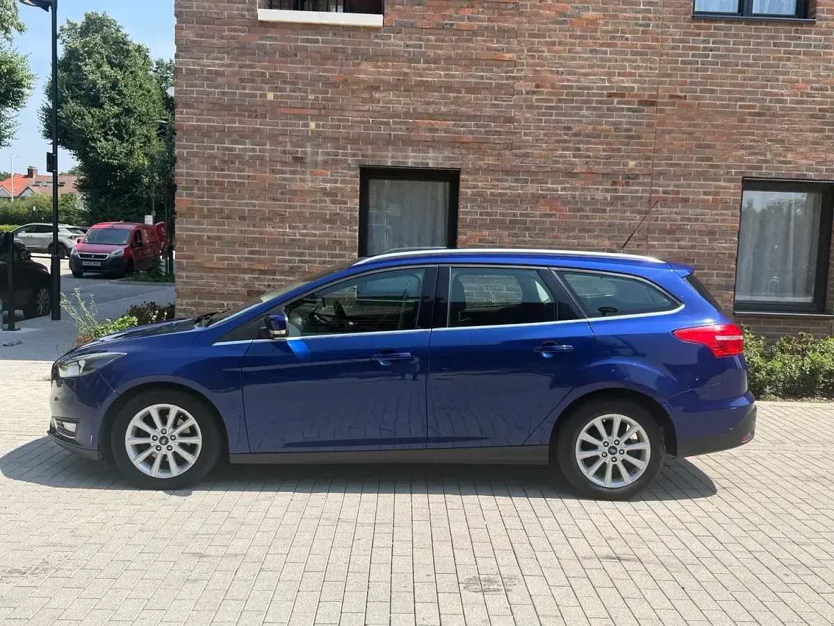 Used Ford Focus Titanium 125 HP (91 kW) 2014 Blue Estate