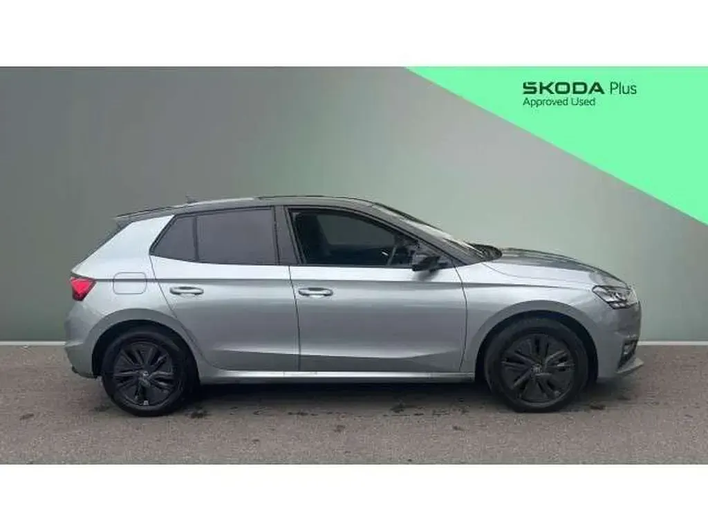Used Skoda Fabia Design Edition 95 HP (69 kW) 2026 Silver Hatchback