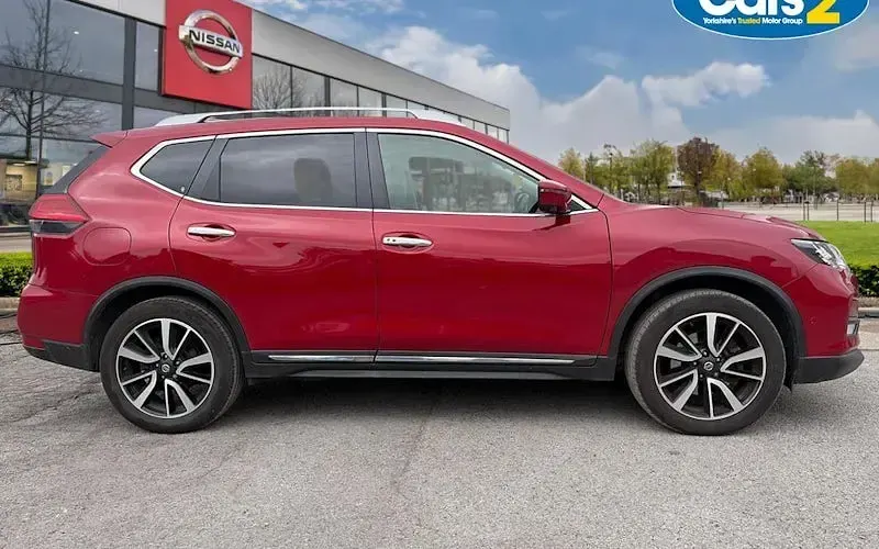 Used Nissan X-Trail Tekna 150 HP (110 kW) 2020 Red SUV