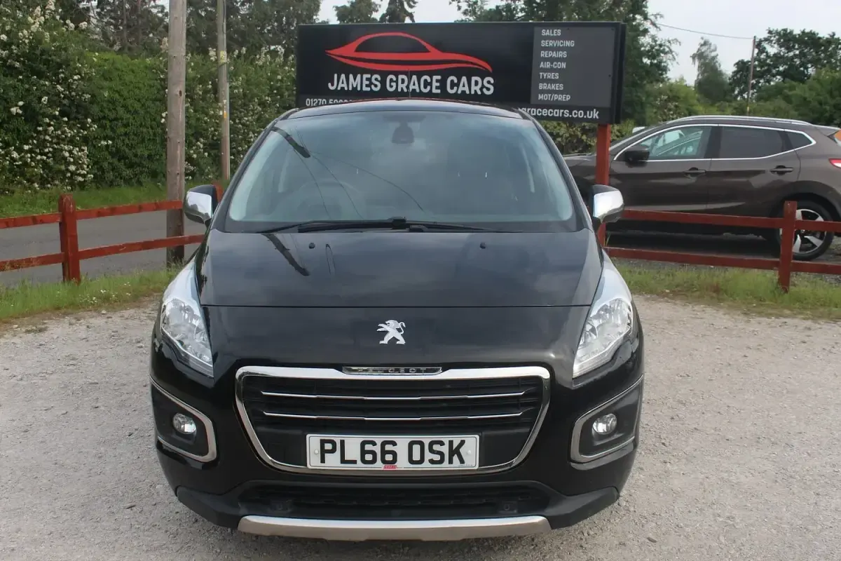 Used Peugeot 3008 Allure 120 HP (88 kW) 2017 Black SUV