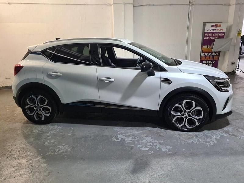 Used Renault Captur Techno 145 HP (106 kW) 2024 White SUV