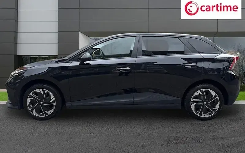 Used MG MG4 EV SE 125 kW (170 HP) 2023 Black Hatchback