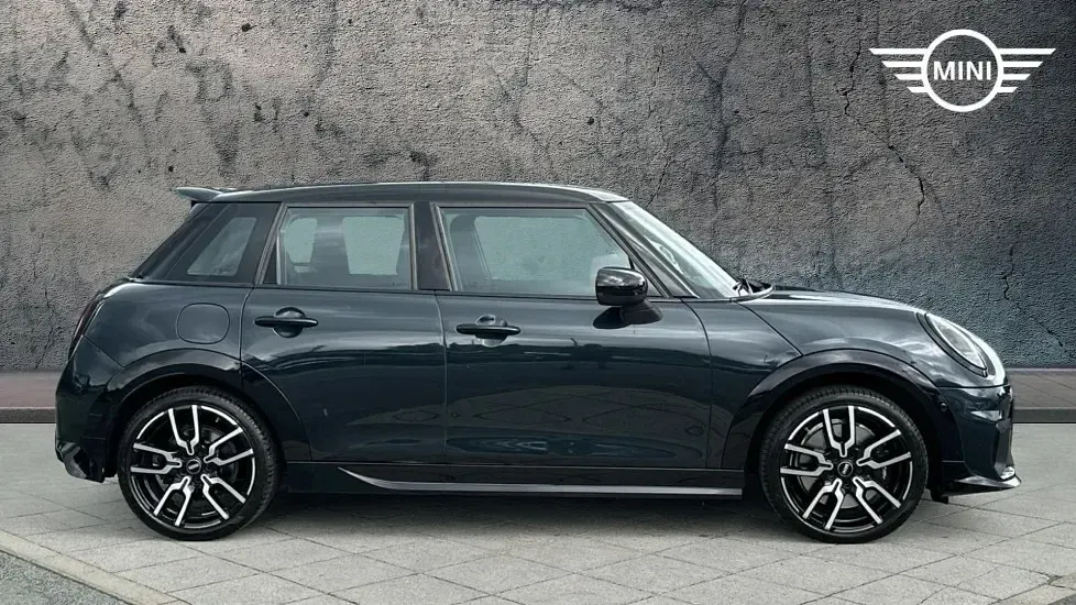 Used Mini Cooper Hatch 113 kW (154 HP) 2025 Grey Hatchback