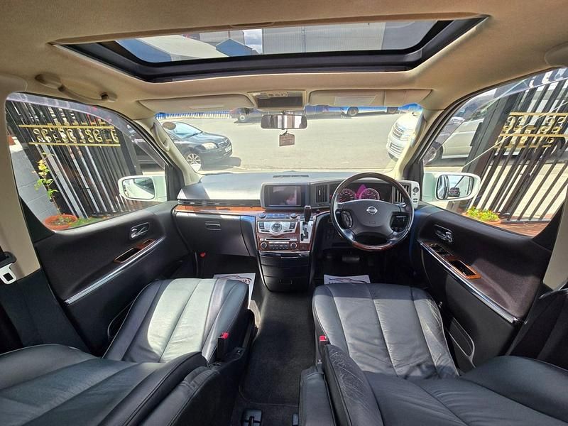 Used Nissan Elgrand 2025 White MPV