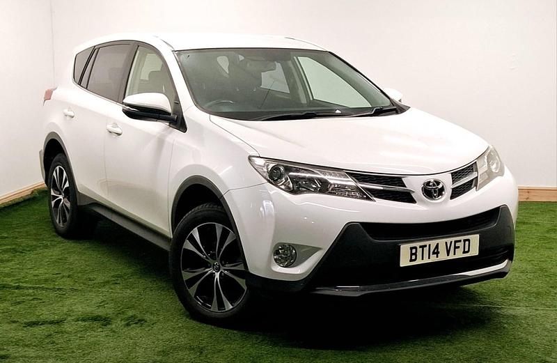 White Used 2014 Toyota RAV4 SUV | £7,990 (Good price) - Image 1/4