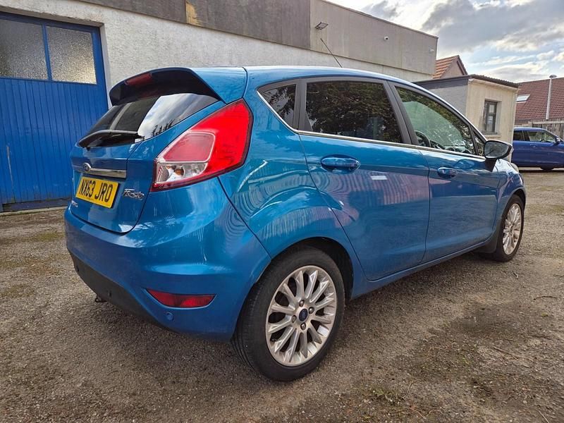 Used Ford Fiesta Titanium X 95 HP (69 kW) 2013 Blue Hatchback