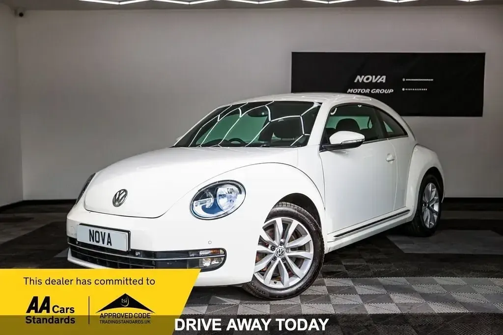 Usado VW Beetle Design 160 HP (117 kW) 2012 Branco Citadino