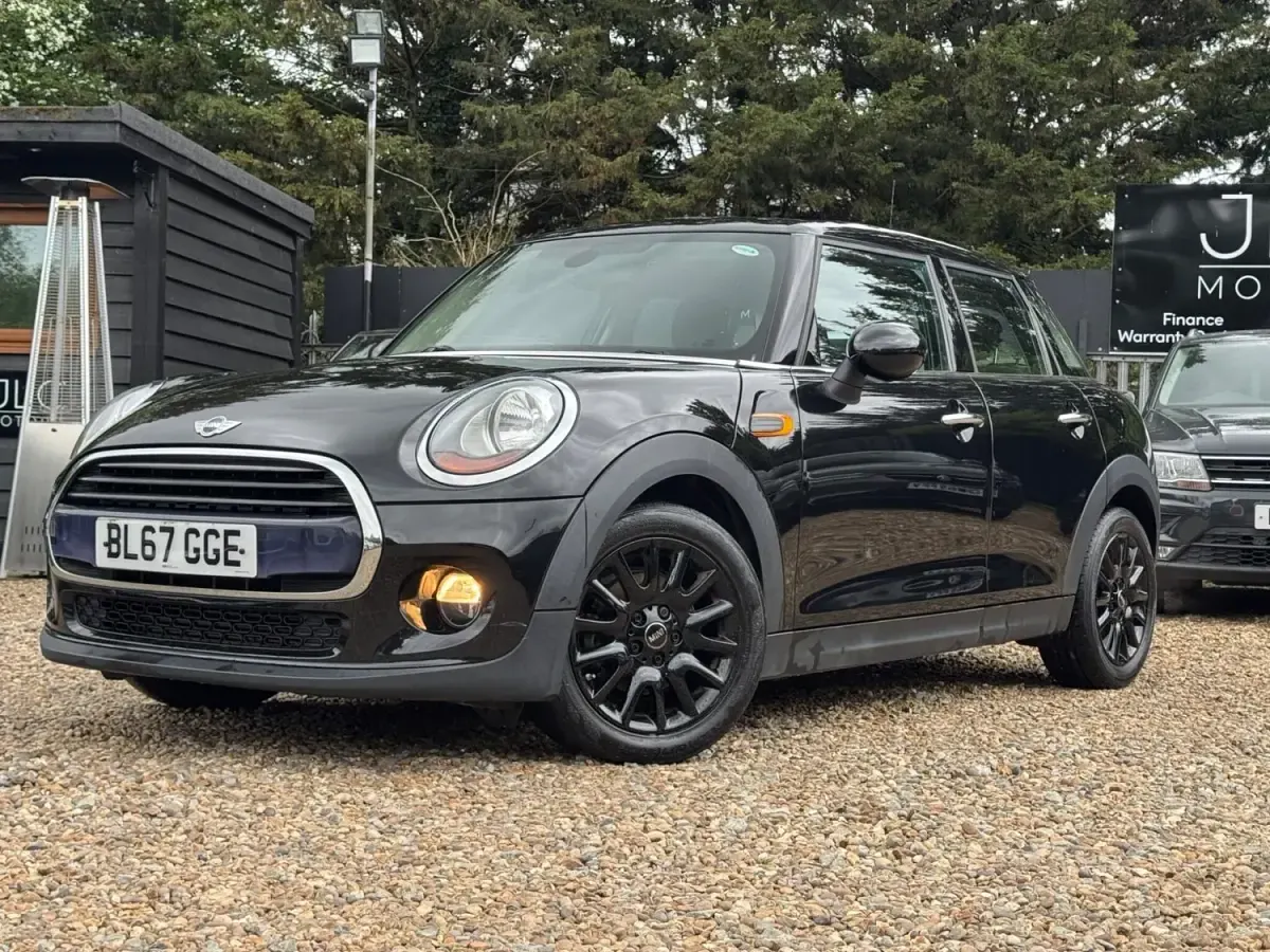Usado Mini Cooper Hatch 2017 Preto Citadino