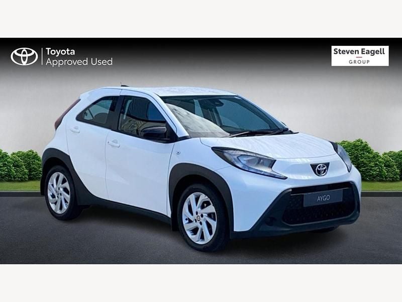 White Used 2022 Toyota Aygo PURE Hatchback | £11,183 (Fair price) - Image 1/3