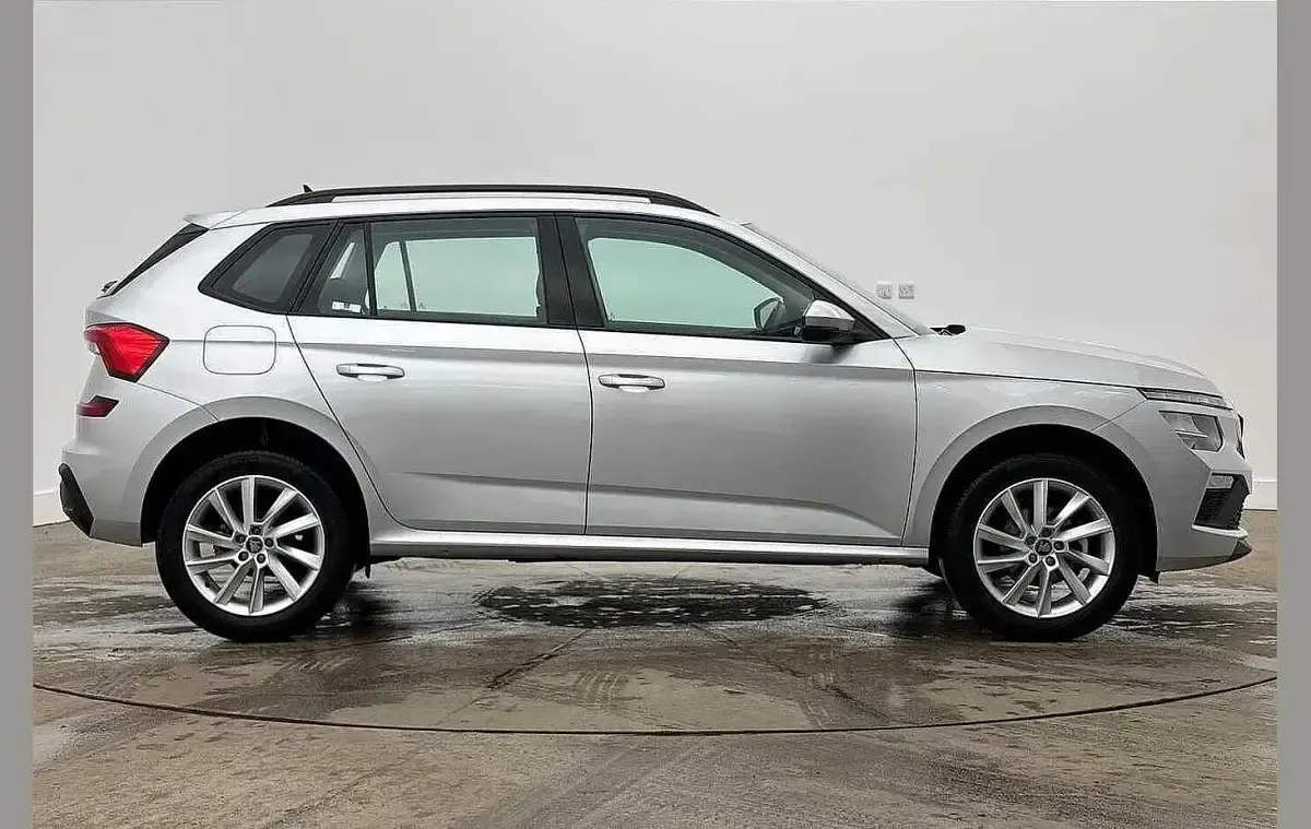 Used Skoda Kamiq SE 94 HP (69 kW) 2025 Brilliant silver metallic SUV