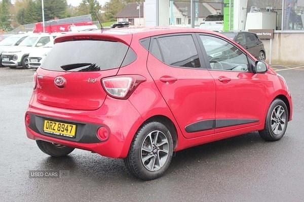 Used Hyundai i10 Premium 87 HP (63 kW) 2019 Red Hatchback
