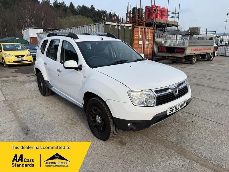 Used Dacia Duster Lauréate 110 HP (80 kW) 2013 White SUV