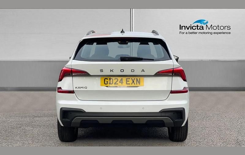 Used Skoda Kamiq SE 116 HP (85 kW) 2024 White SUV