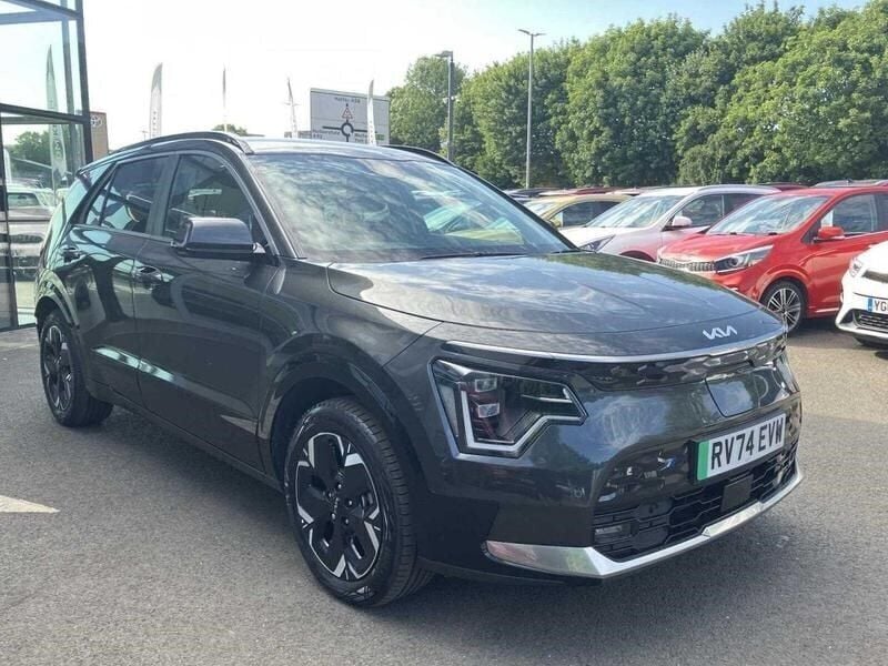 Interstella grey Used 2024 Kia e-Niro 3 SUV | £25,190 (Expensive) - Image 1/4