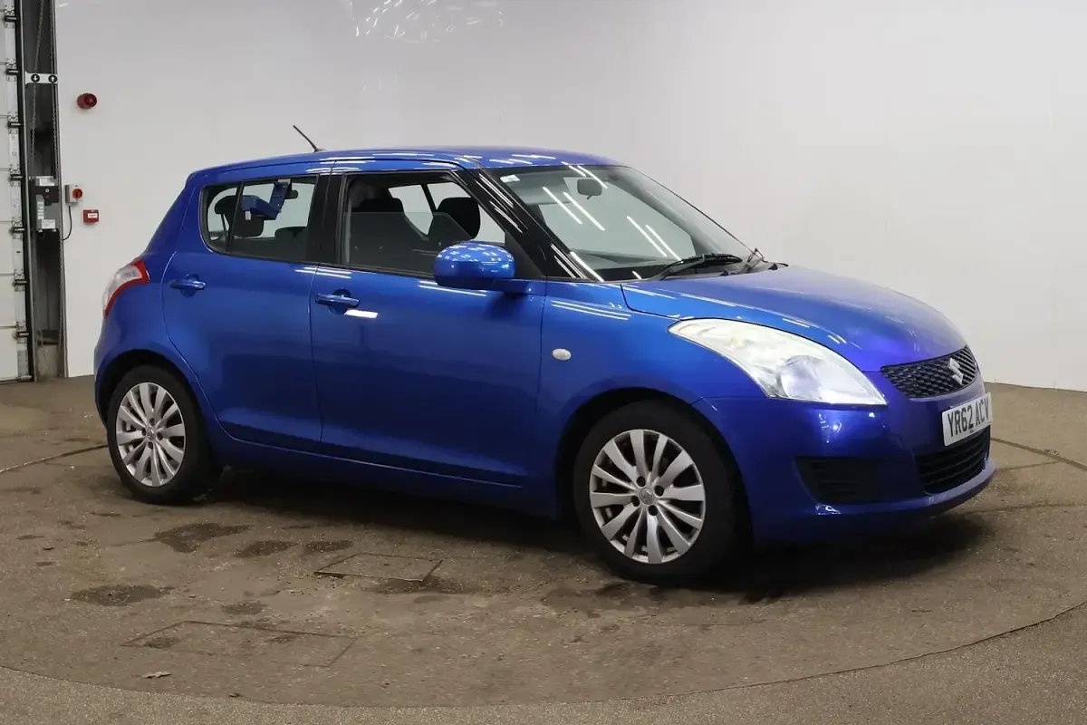 Used Suzuki Swift SZ3 94 HP (69 kW) 2012 Blue Hatchback