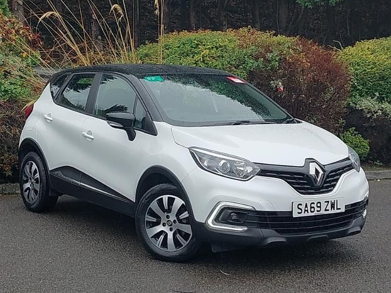 White/black Used 2019 Renault Captur Play SUV | £9,698 (Fair price) - Image 1/4