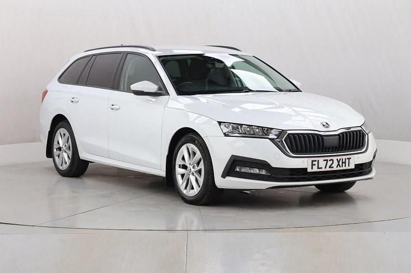 Used Skoda Octavia SE Technology 204 HP (150 kW) 2022 White Estate