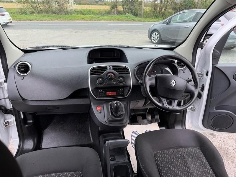Used Renault Kangoo 2014 White MPV