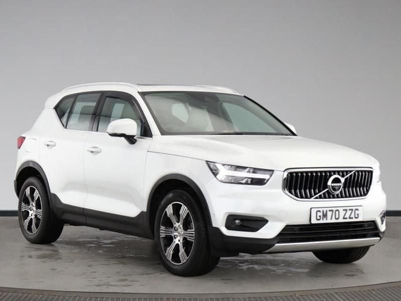White Used 2020 Volvo XC40 Inscription SUV | £25,895 (Fair price) - Image 1/4
