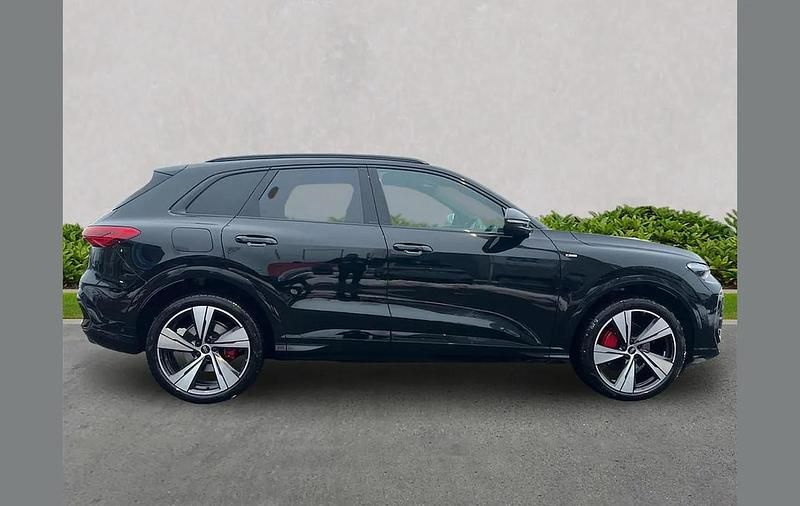 Used Audi Q5 Advanced 204 HP (150 kW) 2025 Black SUV
