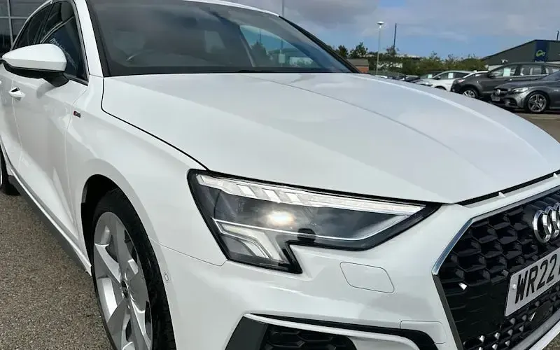 Used Audi A3 Sportback S-Line 150 HP (110 kW) 2022 White Hatchback