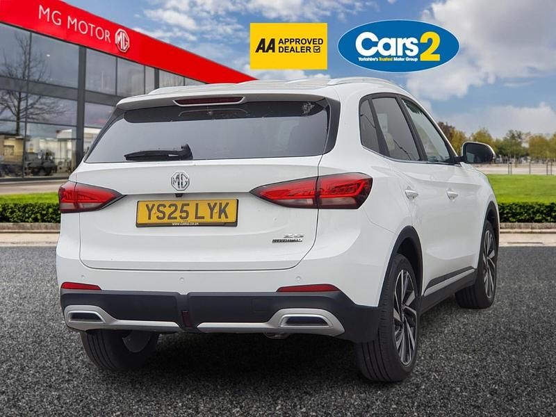 Used MG ZS Trophy 194 HP (142 kW) 2025 White Sedan