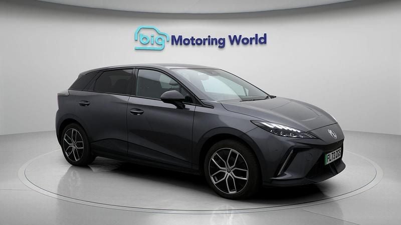 Used 2023 MG MG4 EV Trophy Hatchback | £16,100 (Fair price) - Image 1/4