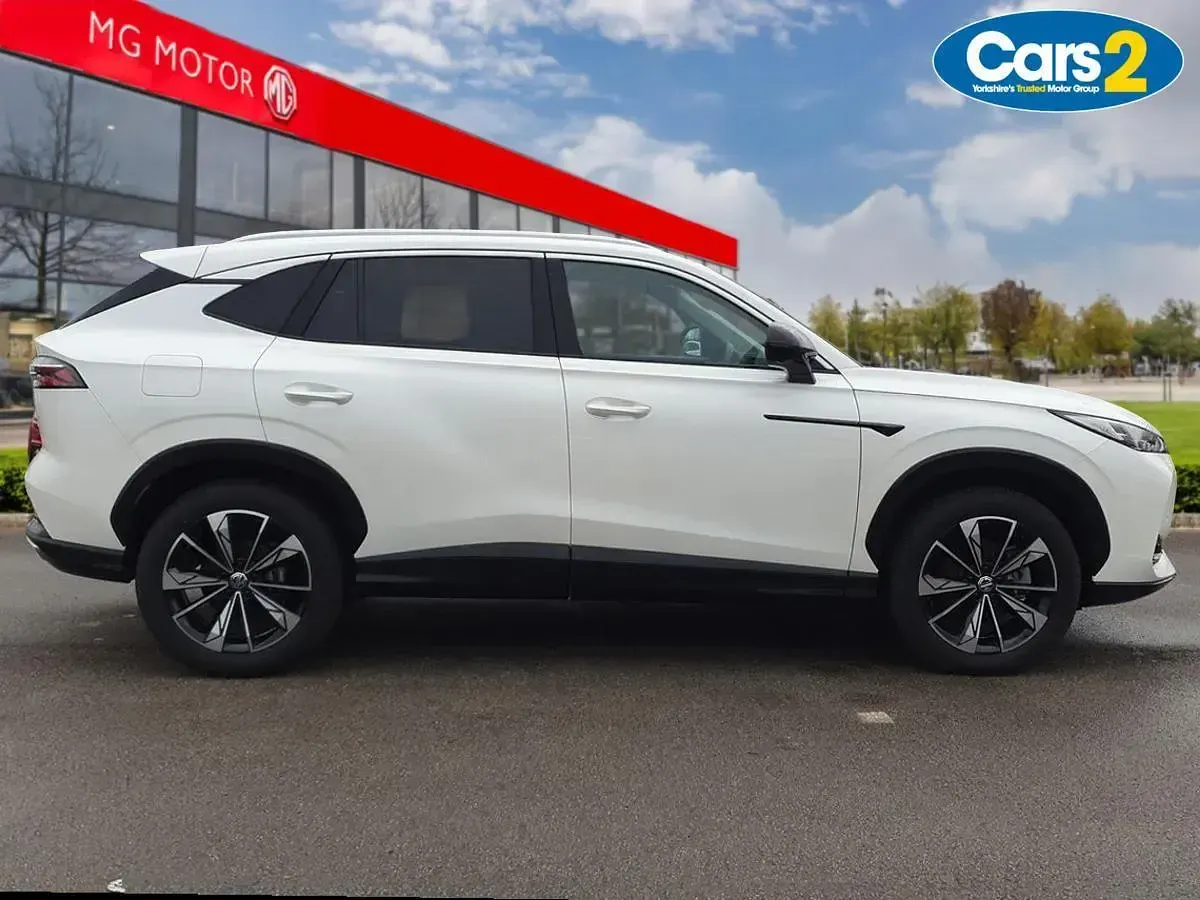 Begagnad MG HS Trophy 170 HK (125 kW) 2024 Vit SUV