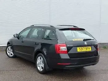 Used Skoda Octavia SE 115 HP (84 kW) 2017 Black Estate
