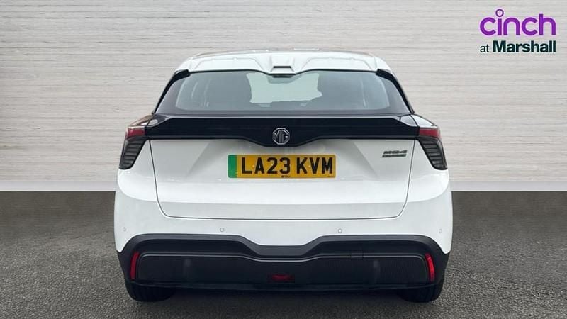 Usado MG MG4 EV SE 150 kW (204 CV) 2023 Blanco Utilitario