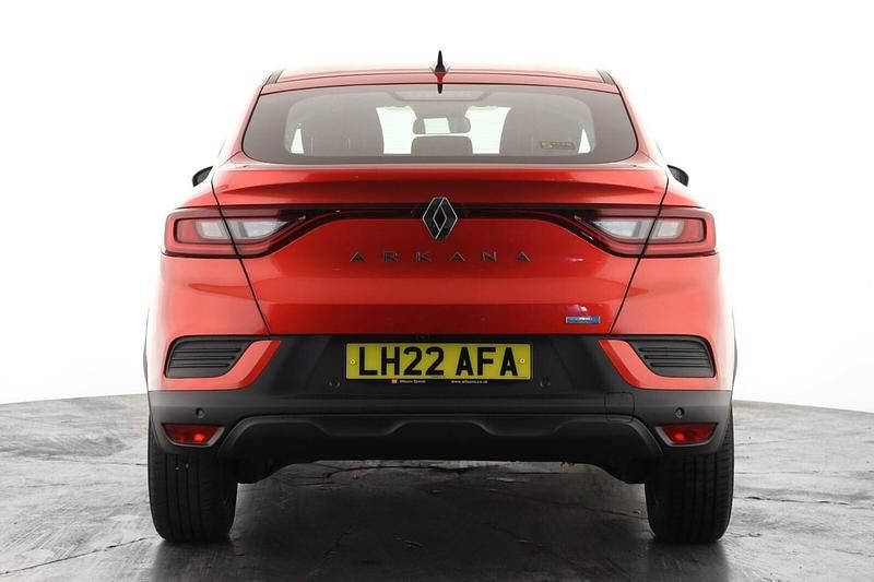 Begagnad Renault Arkana Iconic 145 HK (106 kW) 2022 Röd SUV