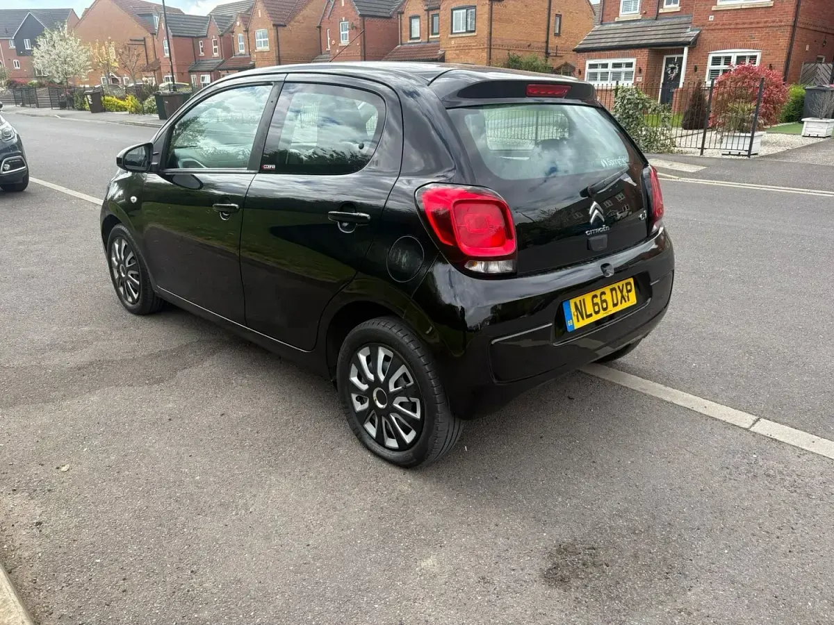 Used Citroën C1 Feel 82 HP (60 kW) 2016 Black Hatchback