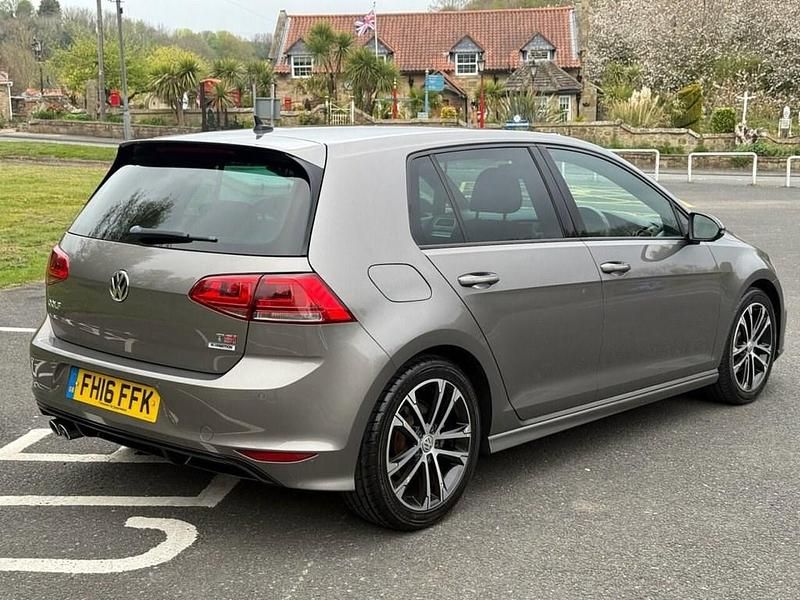 Used VW Golf VII R-line 150 HP (110 kW) 2016 Grey Hatchback