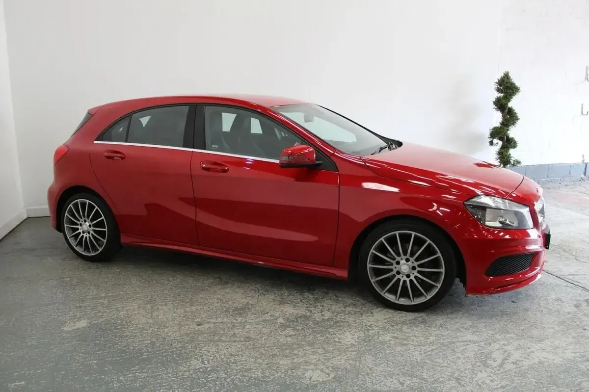 Used Mercedes A180 AMG 109 HP (80 kW) 2015 Red Hatchback