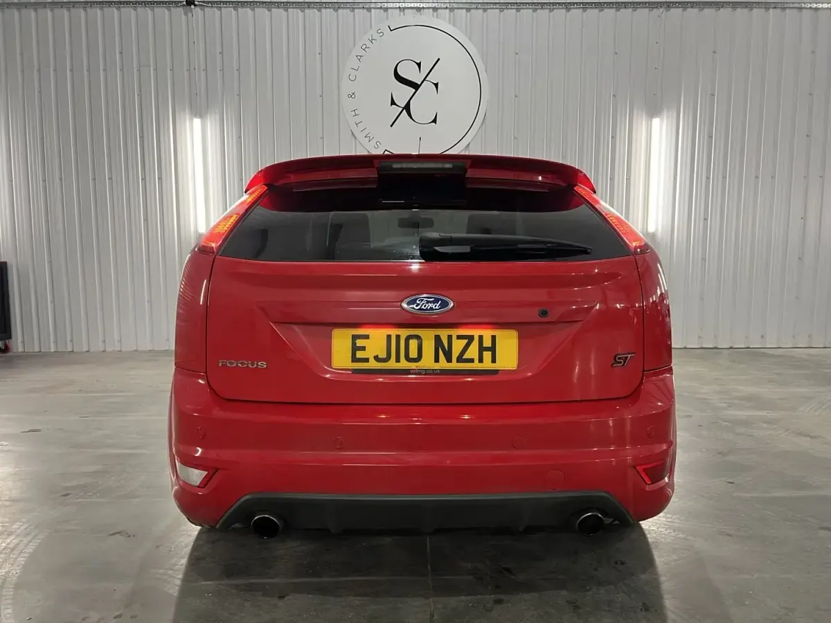 Używany Ford Focus ST 2010 Czerwony Hatchback