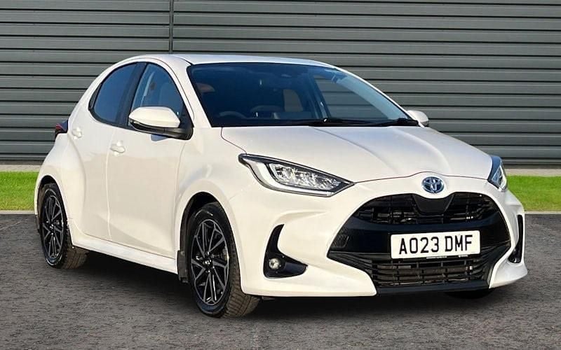 Used Toyota Yaris Hybrid Design 116 HP (85 kW) 2026 Hatchback