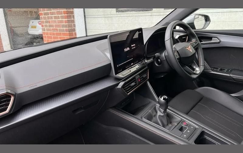 Used Cupra Leon 150 HP (110 kW) 2025 Grey Estate