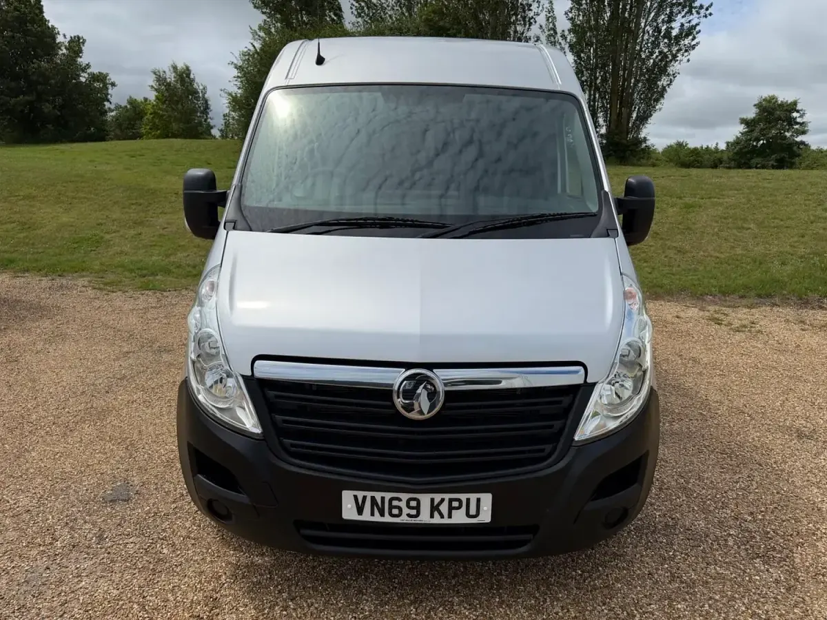 Used Vauxhall Movano 130 HP (95 kW) 2019 Silver MPV