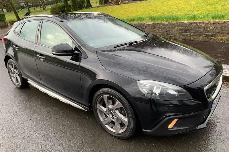 Used Volvo V40 CC SE 115 HP (84 kW) 2014 Estate