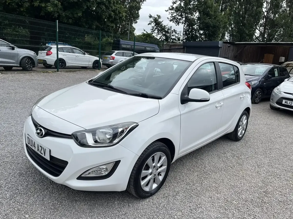 Used Hyundai i20 Active 2014 White Hatchback