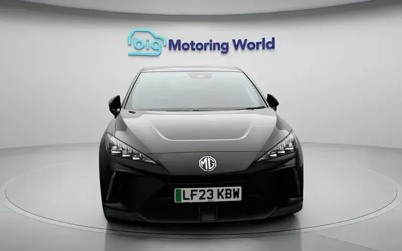 Begagnad MG MG4 EV Trophy 150 kW (204 HK) 2025 Halvkombi